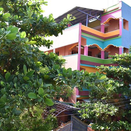 Rainbow Guest House Tiruvannāmalai Dış mekan fotoğraf